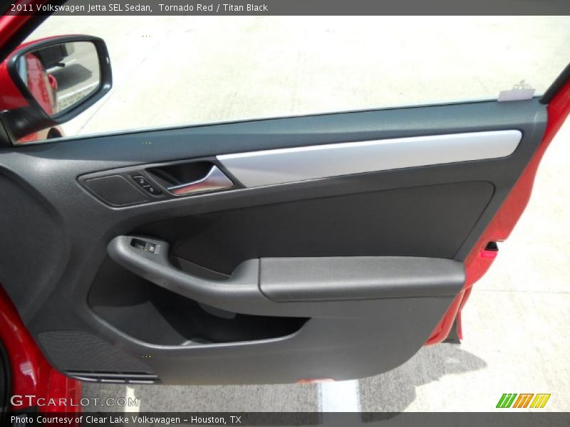 Tornado Red / Titan Black 2011 Volkswagen Jetta SEL Sedan
