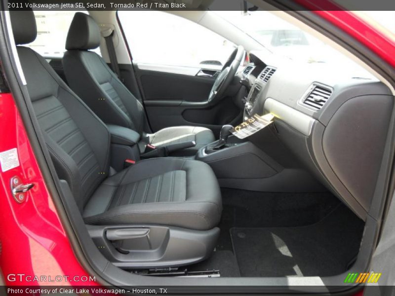 Tornado Red / Titan Black 2011 Volkswagen Jetta SEL Sedan