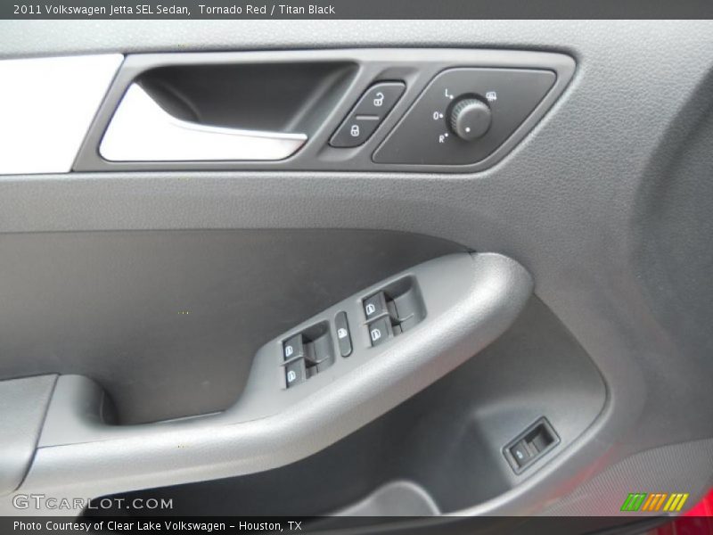 Tornado Red / Titan Black 2011 Volkswagen Jetta SEL Sedan