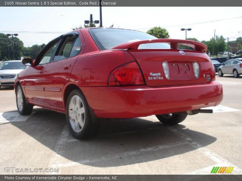 Code Red / Charcoal 2005 Nissan Sentra 1.8 S Special Edition