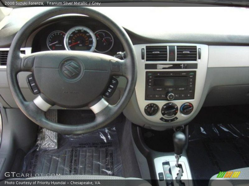 Titanium Silver Metallic / Grey 2008 Suzuki Forenza