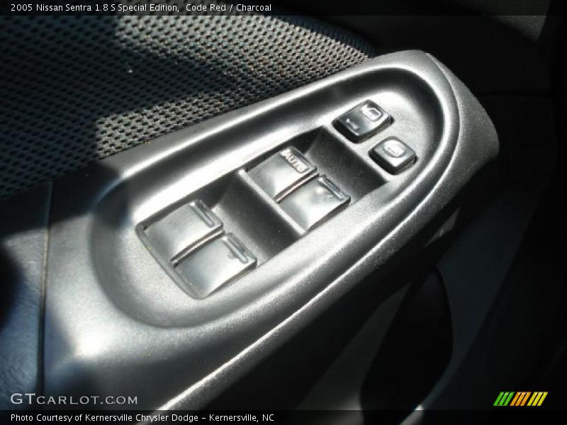 Code Red / Charcoal 2005 Nissan Sentra 1.8 S Special Edition