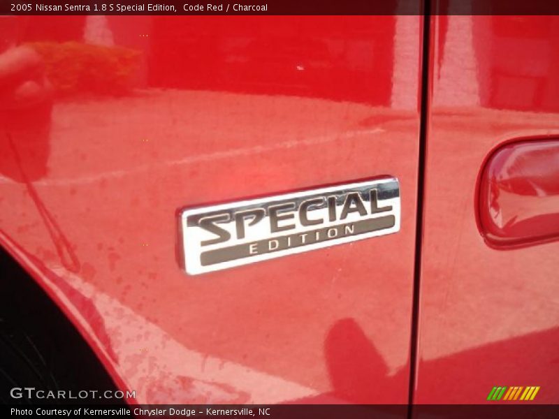 Code Red / Charcoal 2005 Nissan Sentra 1.8 S Special Edition