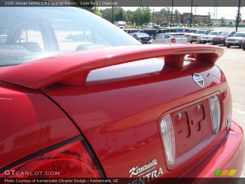 Code Red / Charcoal 2005 Nissan Sentra 1.8 S Special Edition
