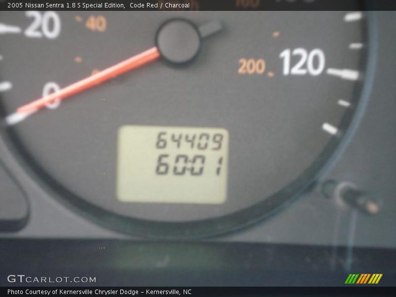 Code Red / Charcoal 2005 Nissan Sentra 1.8 S Special Edition