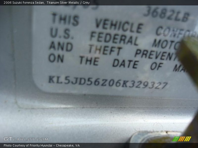Titanuim Silver Metallic / Grey 2006 Suzuki Forenza Sedan
