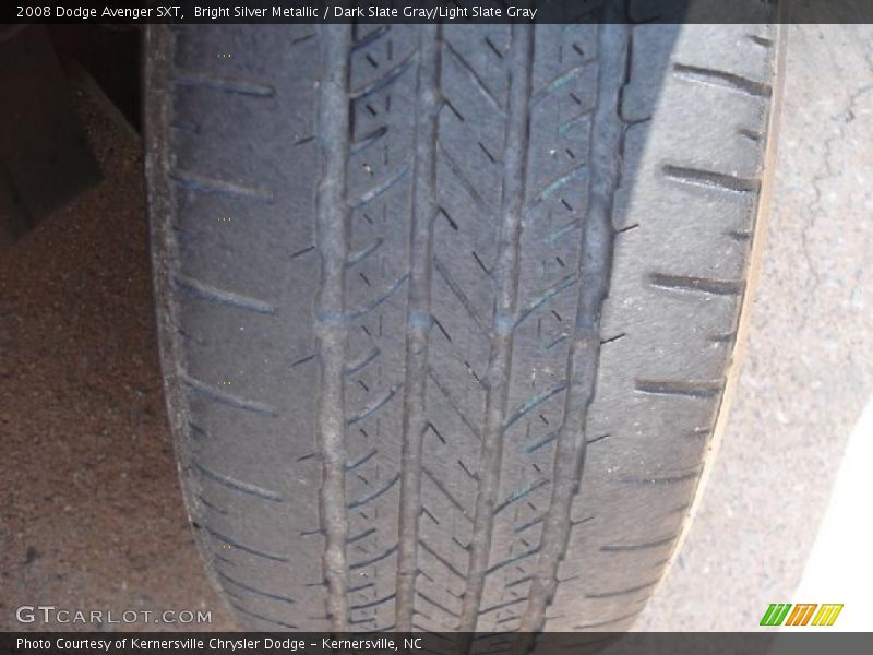 Bright Silver Metallic / Dark Slate Gray/Light Slate Gray 2008 Dodge Avenger SXT