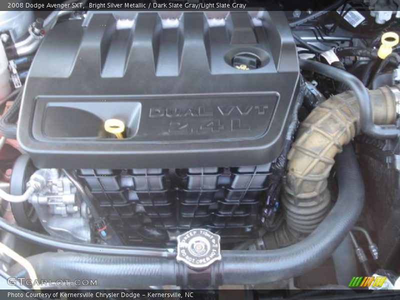 Bright Silver Metallic / Dark Slate Gray/Light Slate Gray 2008 Dodge Avenger SXT