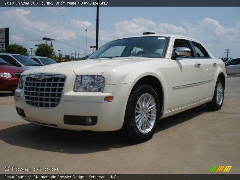 Bright White / Dark Slate Gray 2010 Chrysler 300 Touring
