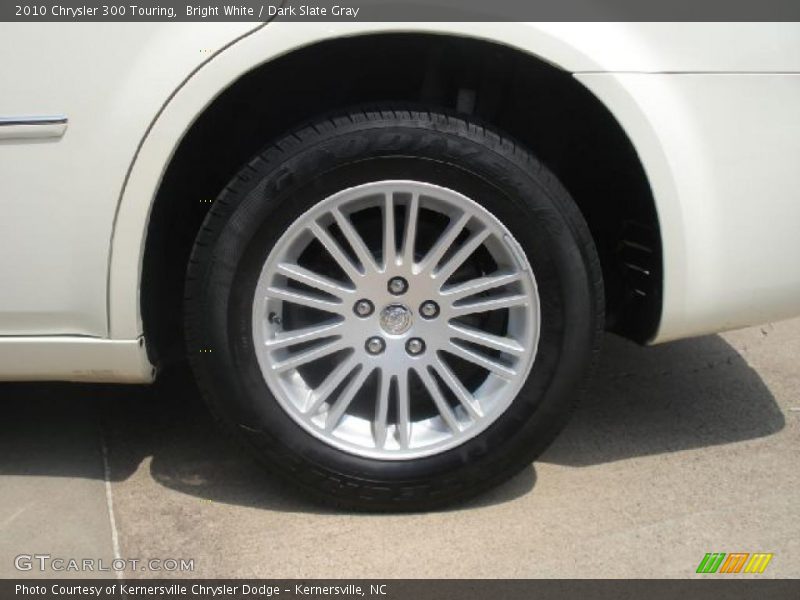 Bright White / Dark Slate Gray 2010 Chrysler 300 Touring
