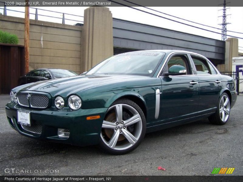 Front 3/4 View of 2008 XJ XJR