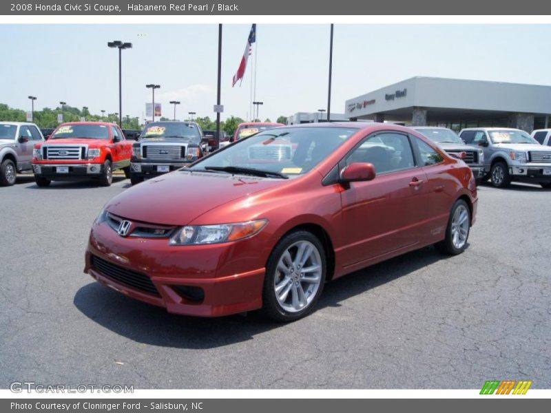 Front 3/4 View of 2008 Civic Si Coupe