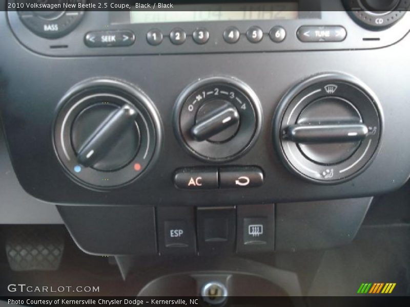 Black / Black 2010 Volkswagen New Beetle 2.5 Coupe