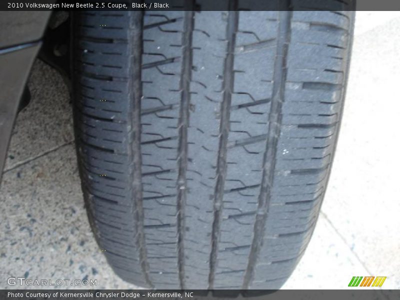 Black / Black 2010 Volkswagen New Beetle 2.5 Coupe
