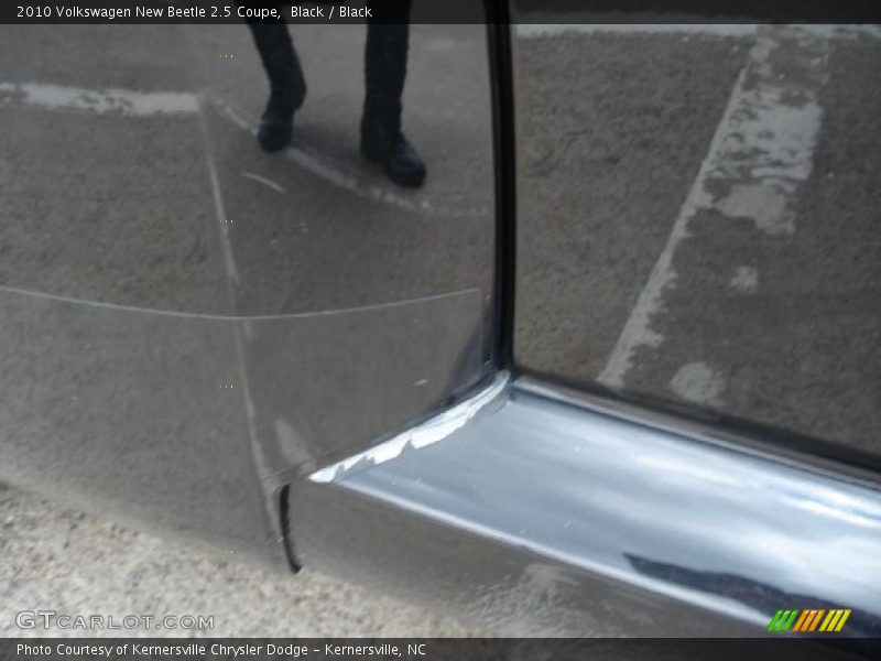 Black / Black 2010 Volkswagen New Beetle 2.5 Coupe