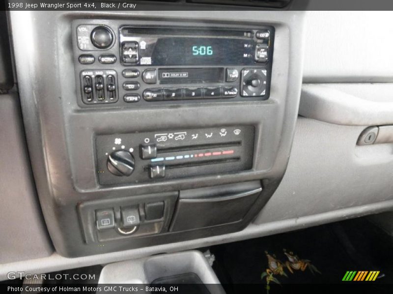 Black / Gray 1998 Jeep Wrangler Sport 4x4