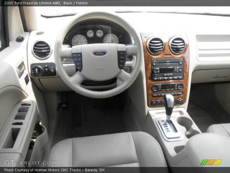 Black / Pebble 2005 Ford Freestyle Limited AWD