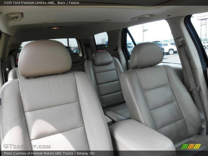 Black / Pebble 2005 Ford Freestyle Limited AWD
