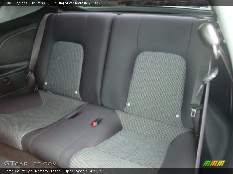 Sterling Silver Metallic / Black 2006 Hyundai Tiburon GS