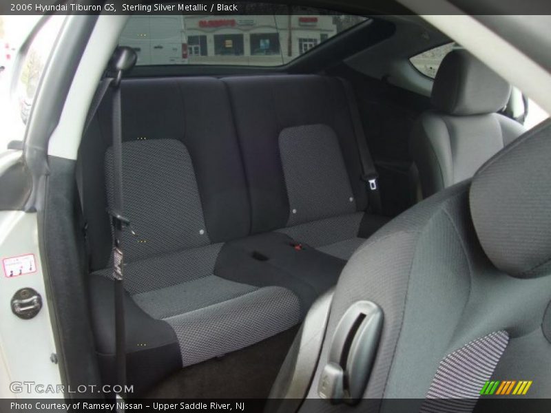 Sterling Silver Metallic / Black 2006 Hyundai Tiburon GS