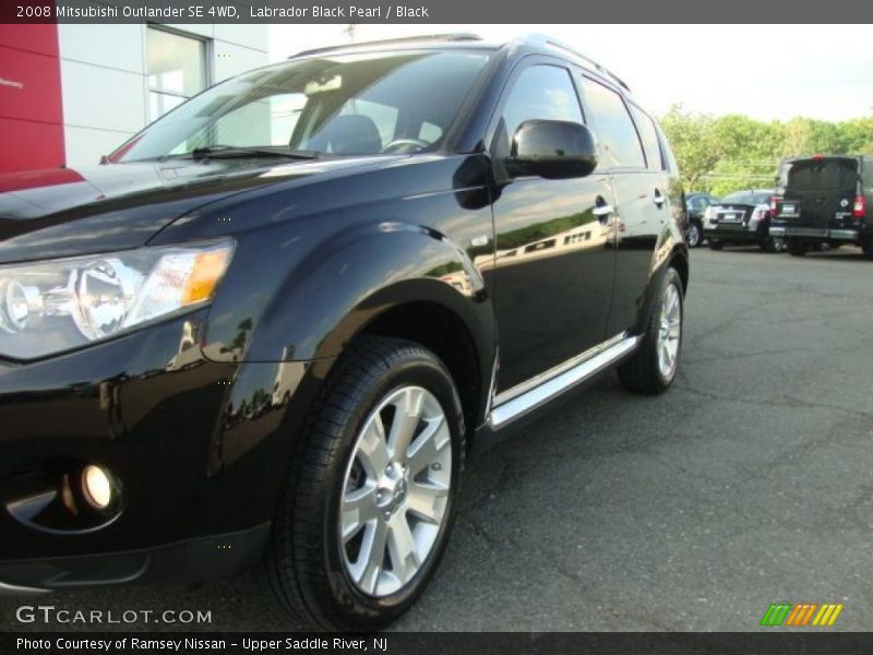 Labrador Black Pearl / Black 2008 Mitsubishi Outlander SE 4WD