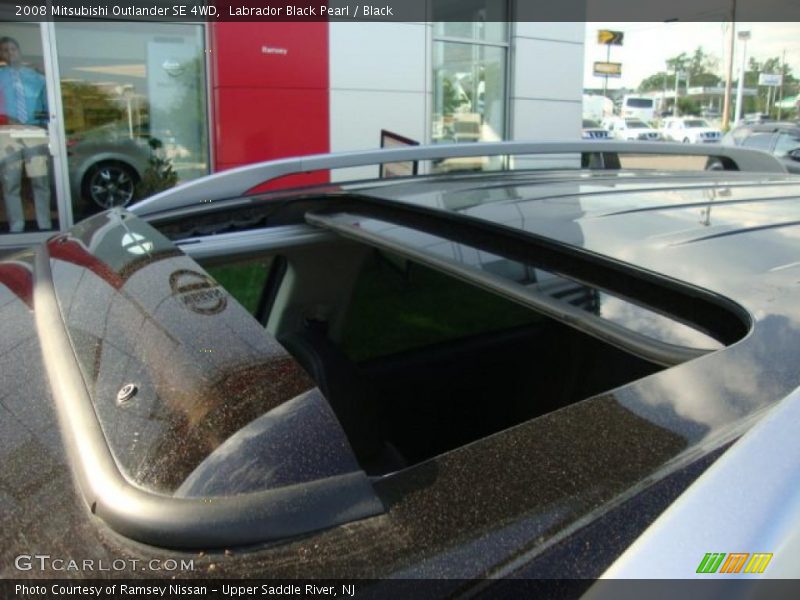 Labrador Black Pearl / Black 2008 Mitsubishi Outlander SE 4WD