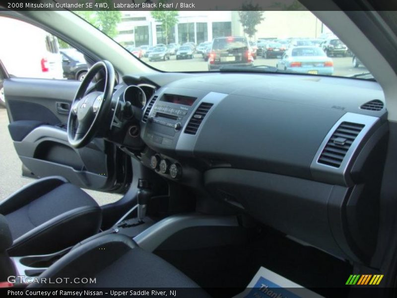 Labrador Black Pearl / Black 2008 Mitsubishi Outlander SE 4WD