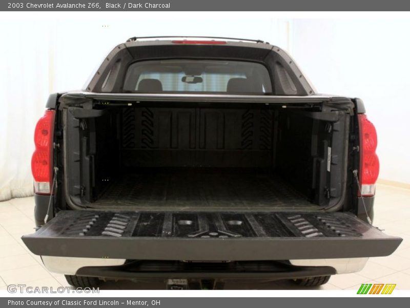 Black / Dark Charcoal 2003 Chevrolet Avalanche Z66