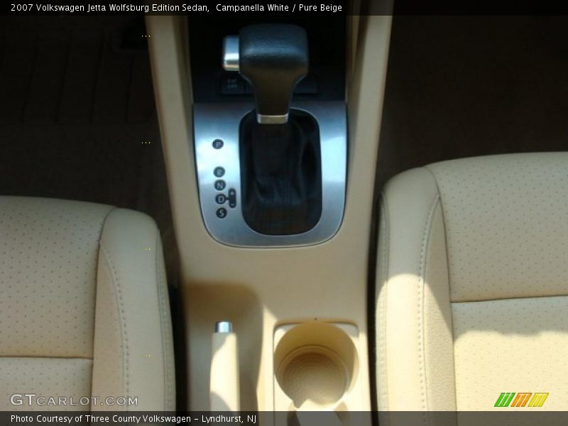 Campanella White / Pure Beige 2007 Volkswagen Jetta Wolfsburg Edition Sedan