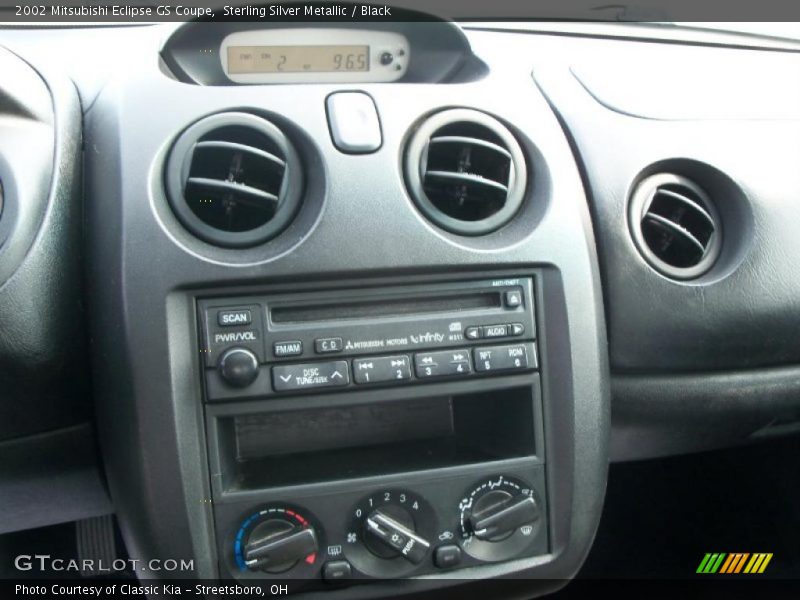 Sterling Silver Metallic / Black 2002 Mitsubishi Eclipse GS Coupe