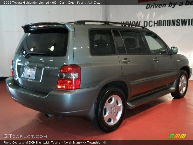 Oasis Green Pearl / Ash Gray 2006 Toyota Highlander Limited 4WD