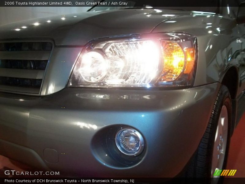 Oasis Green Pearl / Ash Gray 2006 Toyota Highlander Limited 4WD