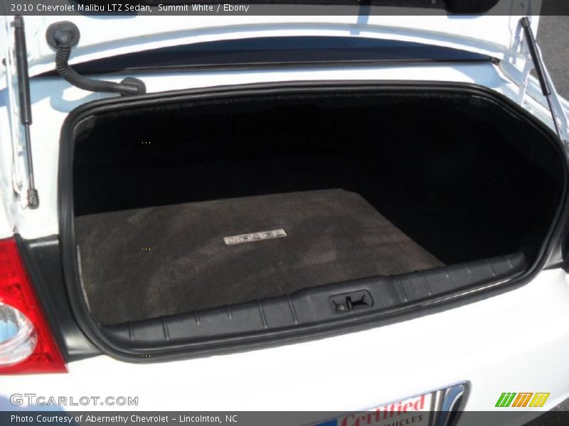 Summit White / Ebony 2010 Chevrolet Malibu LTZ Sedan