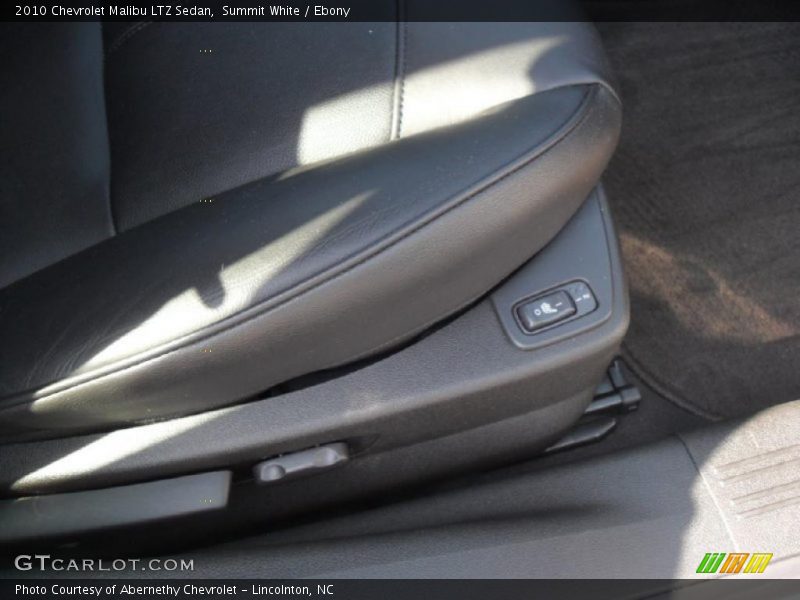 Summit White / Ebony 2010 Chevrolet Malibu LTZ Sedan