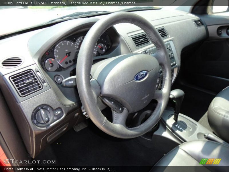  2005 Focus ZX5 SES Hatchback Charcoal/Charcoal Interior