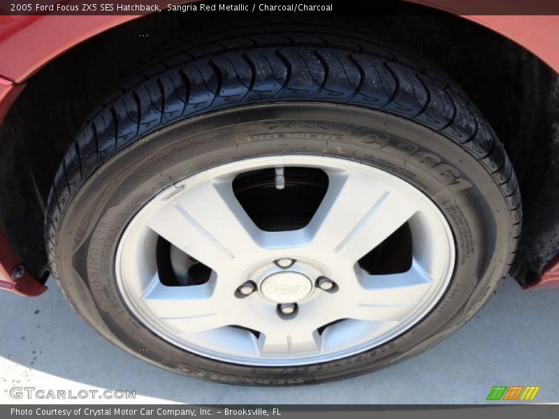  2005 Focus ZX5 SES Hatchback Wheel