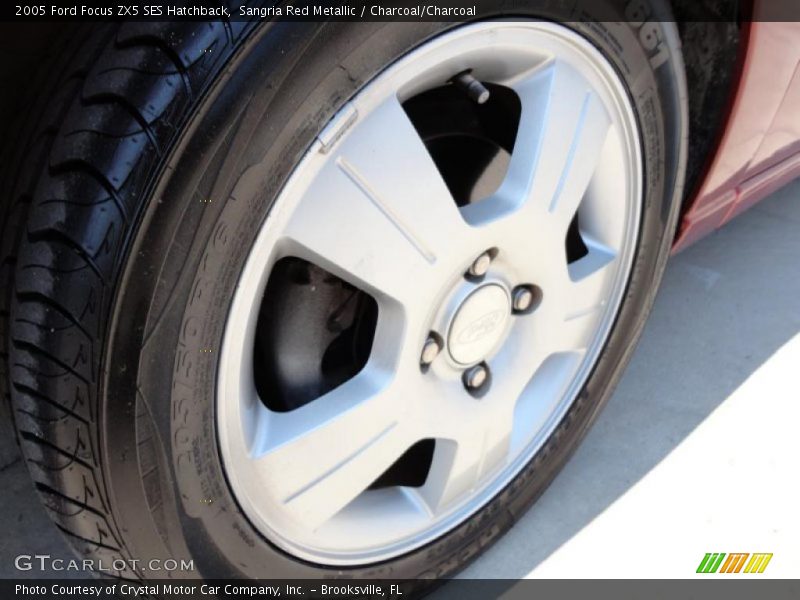  2005 Focus ZX5 SES Hatchback Wheel