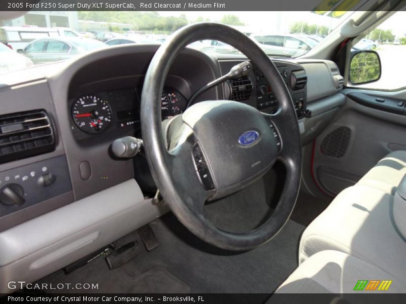 Red Clearcoat / Medium Flint 2005 Ford F250 Super Duty XLT SuperCab
