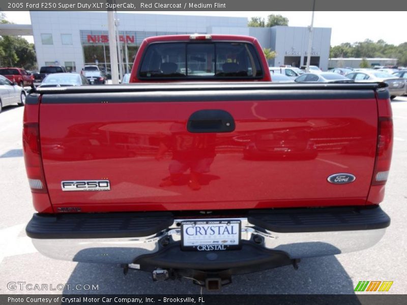 Red Clearcoat / Medium Flint 2005 Ford F250 Super Duty XLT SuperCab