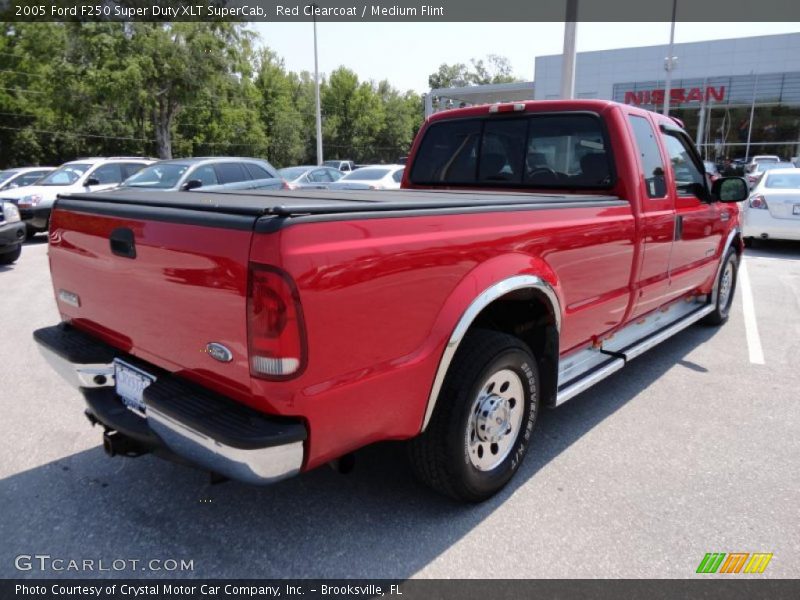 Red Clearcoat / Medium Flint 2005 Ford F250 Super Duty XLT SuperCab