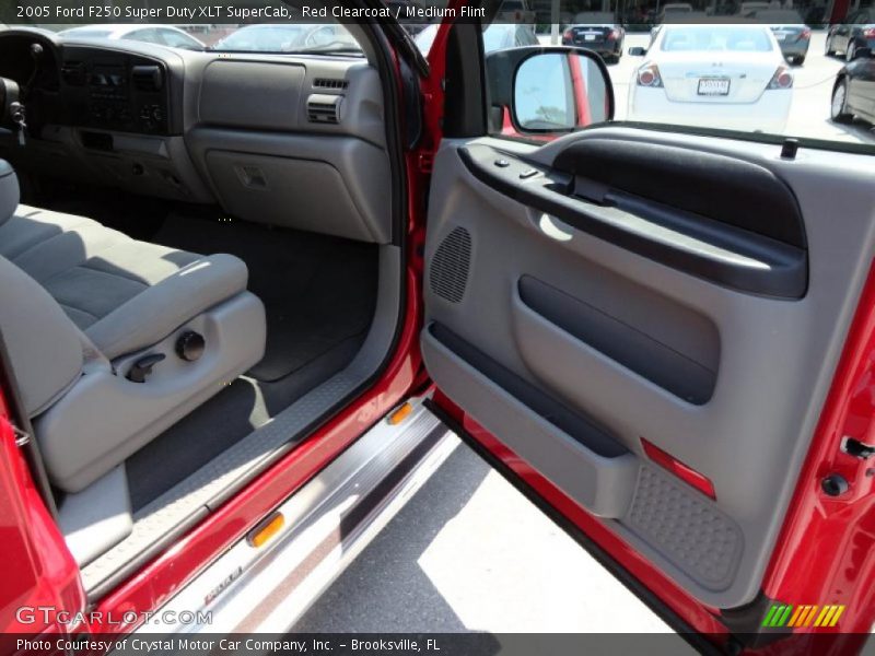 Red Clearcoat / Medium Flint 2005 Ford F250 Super Duty XLT SuperCab