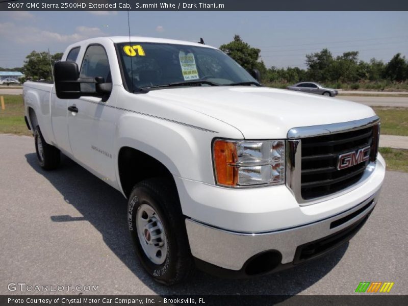 Front 3/4 View of 2007 Sierra 2500HD Extended Cab