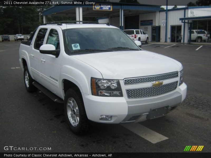 Summit White / Ebony 2011 Chevrolet Avalanche Z71 4x4
