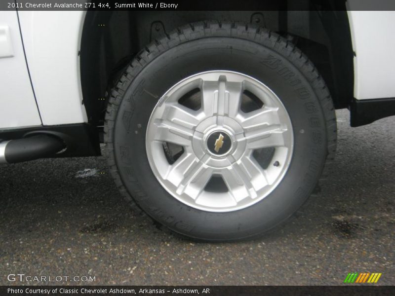 Summit White / Ebony 2011 Chevrolet Avalanche Z71 4x4