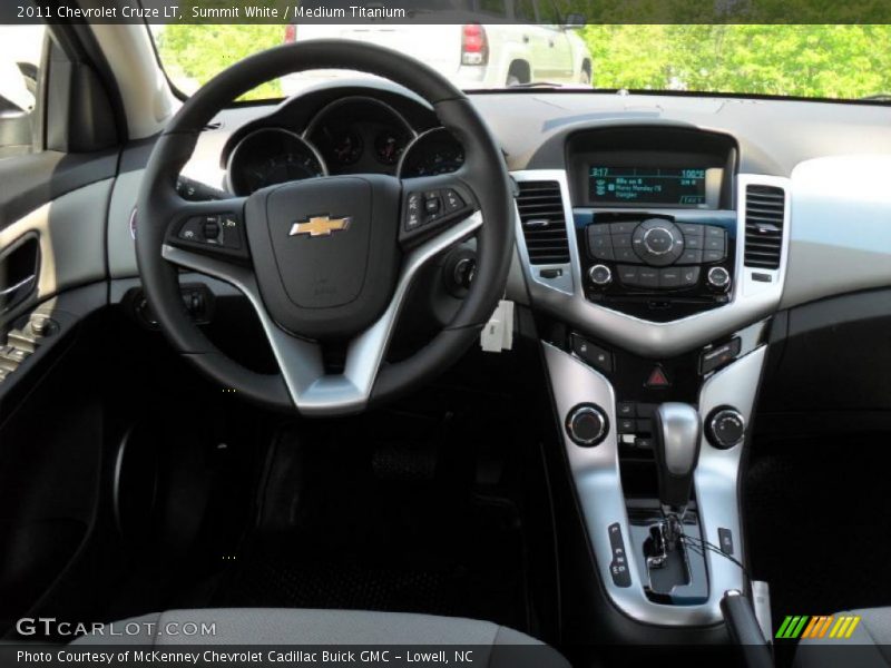 Summit White / Medium Titanium 2011 Chevrolet Cruze LT
