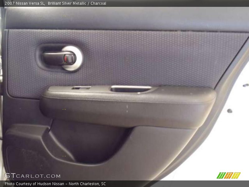 Brilliant Silver Metallic / Charcoal 2007 Nissan Versa SL
