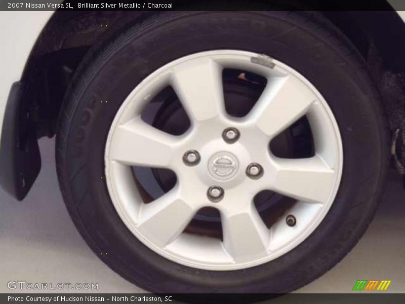 Brilliant Silver Metallic / Charcoal 2007 Nissan Versa SL