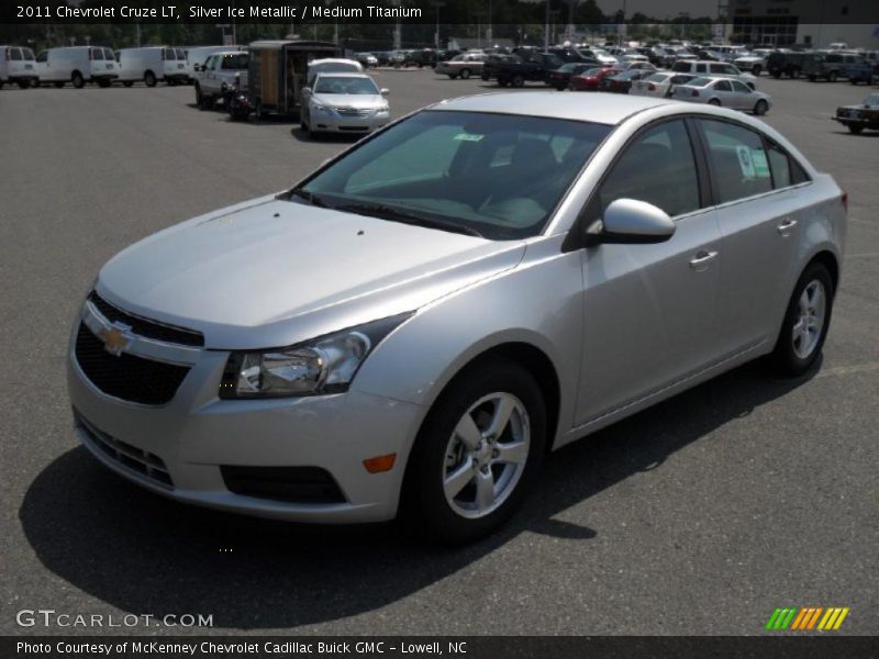 Silver Ice Metallic / Medium Titanium 2011 Chevrolet Cruze LT