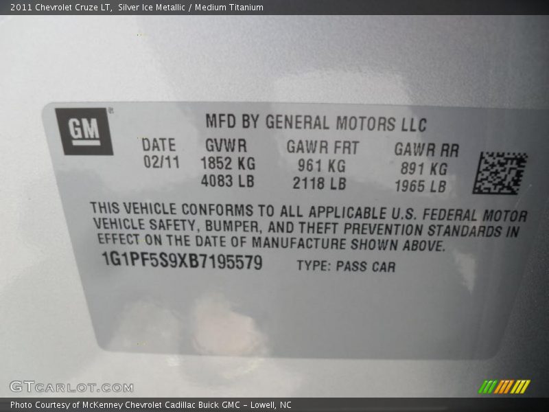 Silver Ice Metallic / Medium Titanium 2011 Chevrolet Cruze LT
