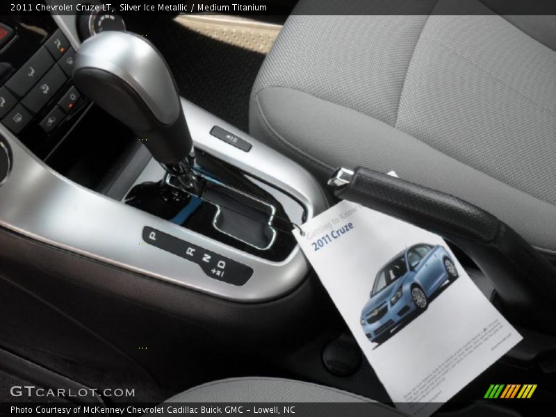 Silver Ice Metallic / Medium Titanium 2011 Chevrolet Cruze LT